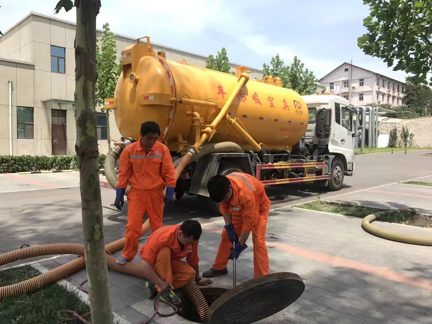 祁连化粪池清理与5-8吨吸粪车施工效率分析